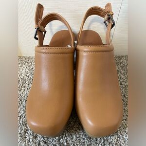 Women’s Clogs